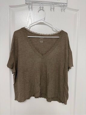 American Eagle Outfitters Taupe V‑Neck Short Sleeve Tee